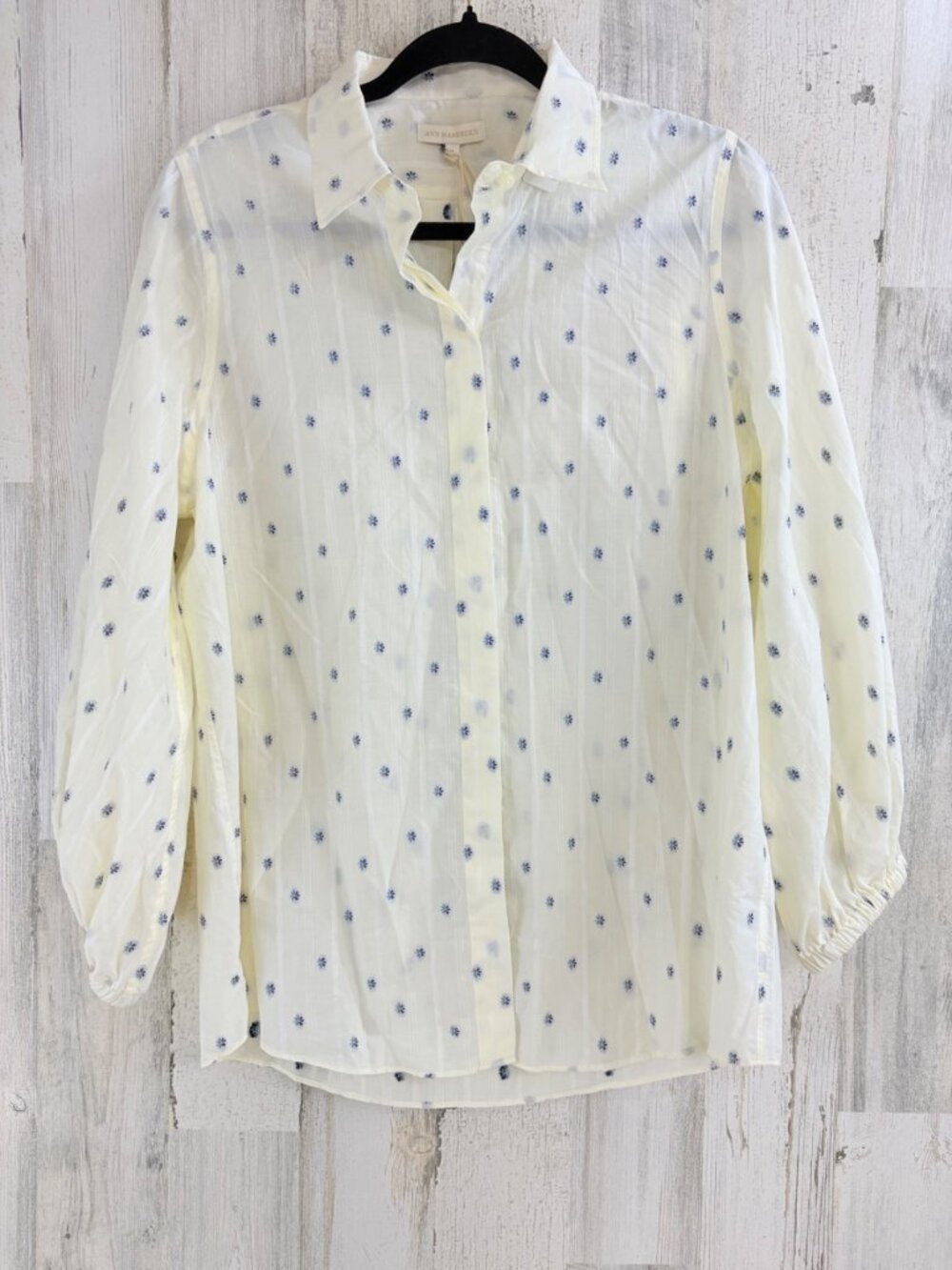 Ann Mashburn Sz M Isla Shirt Natural Blue Floral Fil Coupe NWT